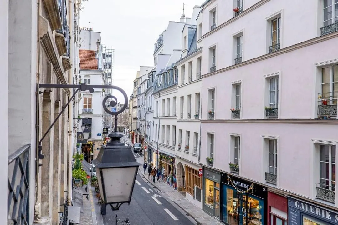 Stylish Parisian Flat In The Marais - Saint-Paul Apartment